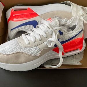 Nike Women's Air Max SYSTM 'White Bright Crimson
Lapis' sneakers